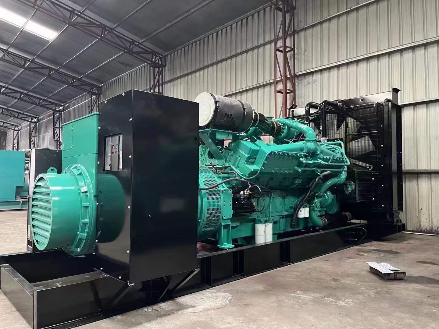 平桥如何降低 800kW 柴油发电机输出电流的波动？